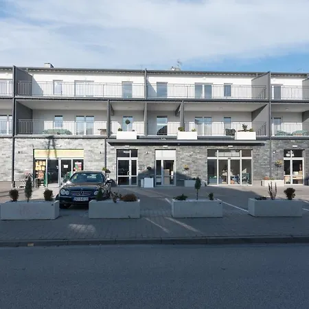 Aparthotel Koroni Raszyn