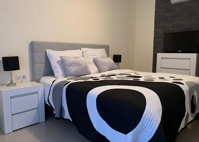 Aparthotel Koroni Raszyn